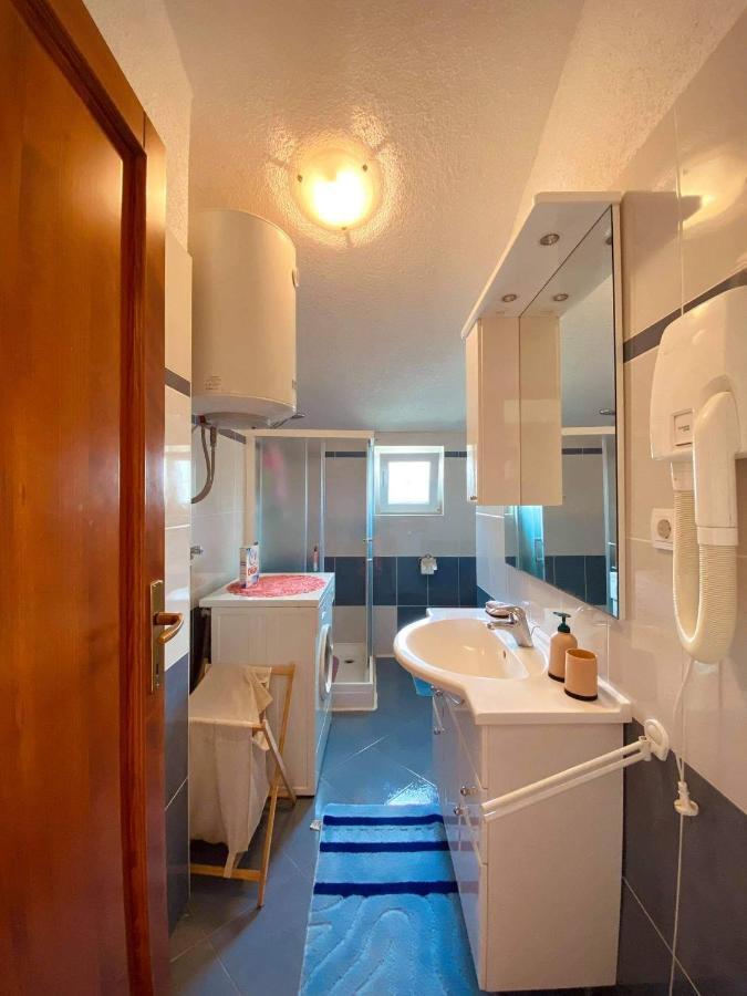 Apartman Luna Sveti Lovrec Pazenaticki Exterior photo